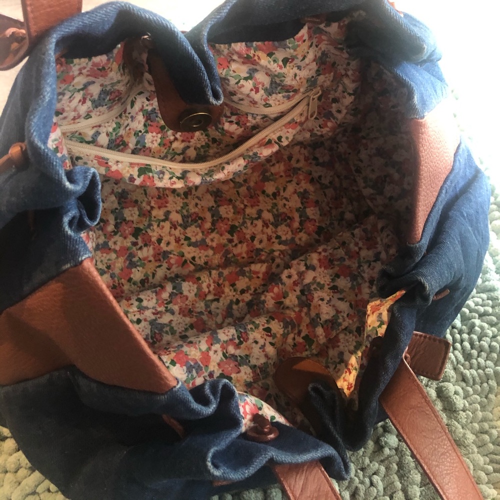 Purse - Picture 3 of 4